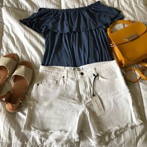 White fray hem denim shorts